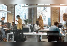 As empresas também são incentivadas a implementar programas de diversidade e canais de denúncia