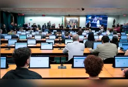 Plenário da Comissão de Constituição e Justiça durante a sessão que aprovou a constitucionalidade da PEC da maioridade penal na Câmara dos Deputados.