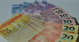 Pela Consolidação das Leis do Trabalho (CLT), o empregador tem até o quinto dia útil do mês seguinte ao trabalhado para efetuar o pagamento do salário.