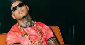 Van do cantor Anderson Neiff foi atingida por tiros após saída de show em São Paulo; artista foi hospitalizado após ser baleado.