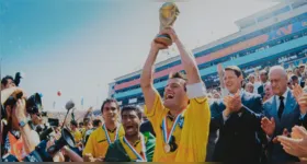 Filmes e séries sobre futebol ajudam torcedores a entrar no clima da Copa do Mundo 2026 enquanto o sonho do hexa segue vivo nas telas.