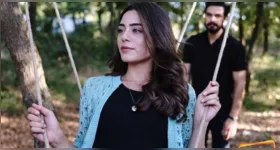Autoridades aguardam resultados de exames que devem esclarecer a causa da morte da atriz turca Ece İrtem.