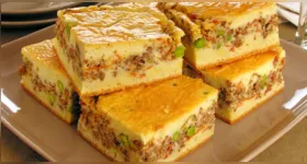 Com preparo simples e ingredientes acessíveis, a torta de carne moída é uma alternativa rápida para reunir a família à mesa.