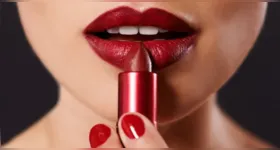 O Dia do Batom destaca a trajetória de um cosmético que atravessa gerações e continua entre os produtos de beleza mais consumidos no mundo.