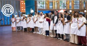 Participante do MasterChef Brasil, Marcelo Pereira criticou a produção do reality e ironizou a realização da prova de repescagem em grupo.