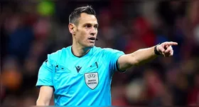 Maurizio Mariani, italiano, comanda a partida