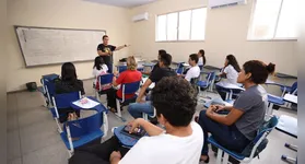Além do reajuste, a proposta altera o critério de atualização anual do piso nacional do magistério.