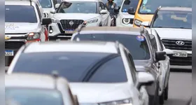 Saiba como motoristas de app podem solicitar financiamento com condições especiais do governo. Veja os passos e requisitos necessários.