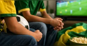 Especialista aponta que o futebol é uma oportunidade para os pais ensinarem resiliência, respeito e celebração em cada resultado