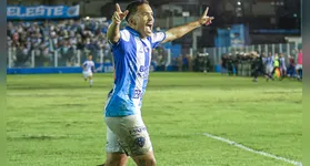 Juninho fez o gol da vitória do Papão no último minuto contra o Anápolis