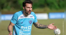 O técnico Júnior Rocha avalia a possibilidade de escalar, pela primeira vez desde o início, a dupla formada por Ítalo Carvalho e Juninho, ao lado de Kleiton Pego