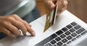 Consumidores denunciam retenção ilegal da taxa de conveniência em ingressos vendidos online pela Bilheteria Digital.