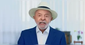 Senador teve conversas com banqueiro reveladas por portal de notícias