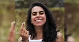 A fotógrafa fazia uma trilha ao lado de uma amiga quando as duas tentavam atravessar o leito do rio