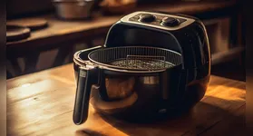 A air fryer é um aparelho potente, capaz de preparar alimentos mais rapidamente do que outros métodos, mas nem todo tipo de alimento deve ser frito nesse aparelho.