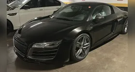 Os agentes da PF apreenderam carros das marcas BMW e Audi na garagem do empresário.