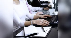 Veja como se inscrever gratuitamente no curso de Auxiliar Administrativo.