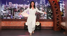 Em entrevista ao programa The Noite, a atriz desabafou sobre o peso da fama e detalhou sua jornada de redescoberta pessoal.