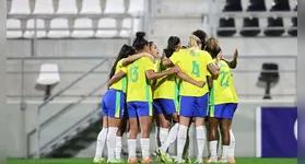 Além do revés por 1 a 0 no Castelão, Seleção Feminina sofre apagão disciplinar na reta final e tem quatro jogadoras e o técnico Arthur Elias expulsos.