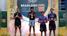 Yan Nonato, de 16 anos, garantiu o ouro inédito na modalidade No-Gi (sem quimono) e o bronze na categoria absoluto pelo nacional da CBJJ.