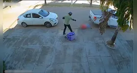 Ronaldo Pinheiro Neves foi assassinado com cerca de 10 disparos em frente a um escritório de advocacia; polícia investiga crime passional.