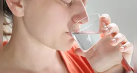 Em pessoas com hipertensão arterial, a nictúria e a alteração na ingestão de líquidos podem indicar o início silencioso de disfunções renais.