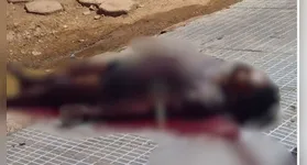 O crime aconteceu na calçada de uma tradicional churrascaria da cidade, localizada exatamente em frente ao Mercado Municipal