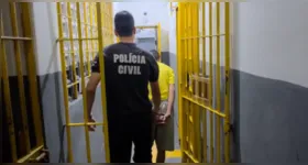 Segundo as investigações, o suspeito utilizava identidades falsas para dificultar sua identificação e causou prejuízo superior a R$ 8 mil ao estabelecimento