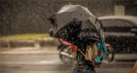Prepara o guarda-chuva que vai ter chuva no feriado prolongado