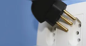 A NBR 5410 estabelece critérios técnicos para a distribuição desses pontos em instalações elétricas residenciais.