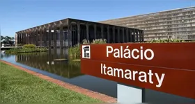 O Brasil anunciou também ajuda humanitária ao País.