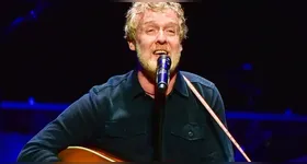 Ao longo de sua carreira, Hansard transitou entre o indie folk, o rock independente e a música tradicional irlandesa.