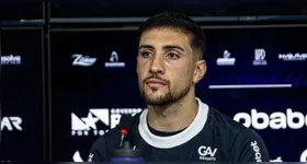 Jogador reforça respeito à torcida azulina e promete foco na recuperação dentro de campo.