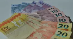Pela Consolidação das Leis do Trabalho (CLT), o empregador tem até o quinto dia útil do mês seguinte ao trabalhado para efetuar o pagamento do salário.