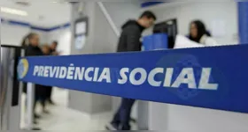 Apesar da mudança da idade mínina,outras regras da reforma de 2019 continuam válidas.