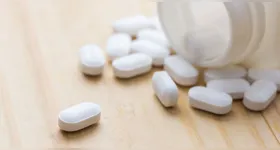 Todos os medicamentos pertencentes ao lote deverão ser retirados de circulação.