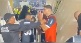 O zagueiro Tassano fez um gesto obsceno para a torcida azulina no último sábado (25).