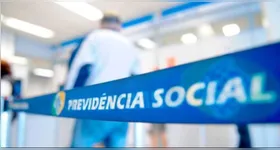 O benefício é destinado aos aposentados e pensionistas
