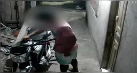 Imagens das câmeras de monitoramento ajudaram a encontrar o suspeito