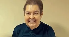 Fausto Silva foi submetido a uma retirada de sonda gástrica