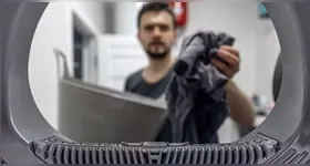 Alguns excessos com produtos podem manchar ou causar outros danos a tecidos e roupas.