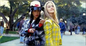 Informações da revista Variety confirmaram Alicia Silverstone na produção da série.