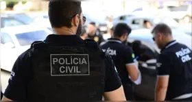 Vídeo que circula nas redes sociais mostra o momento em que o policial realiza disparos durante festa em boate de Jacareacanga