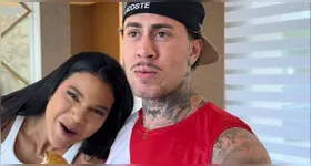 Cantor aparece comendo peixe com açaí