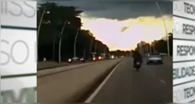 Motorista foge após atropelar motociclista na tarde desta segunda-feira (25)
