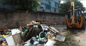 Operação de limpeza da Prefeitura de Belém busca eliminar pontos de descarte irregular de lixo e revitalizar áreas urbanas da capital.