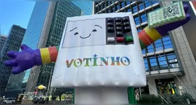Urna gigante foi colocada na Av. Paulista