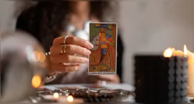 A Estrela, décimo sétimo Arcano Maior, é a carta que rege as previsões do Tarot para julho de 2026.