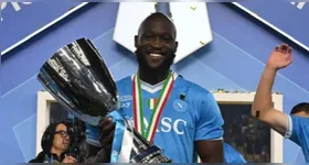 Lukaku é considerado um dos jogadores mais poliglotas do futebol europeu e fala oito idiomas.