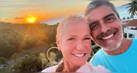 Xuxa falou sobre casamento, menopausa e vida íntima em entrevista à revista Quem.